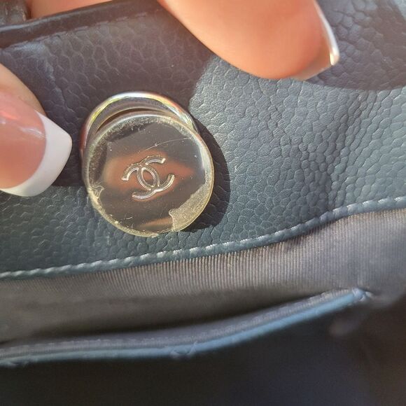 CHANEL Caviar Skin 2 way tote - Picture 11 of 16